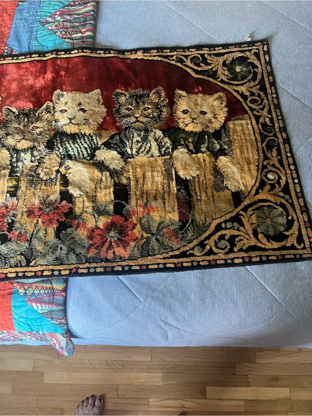 Vintage Style Kittens Tapestry Throw Rug - Red, Gold, Black
